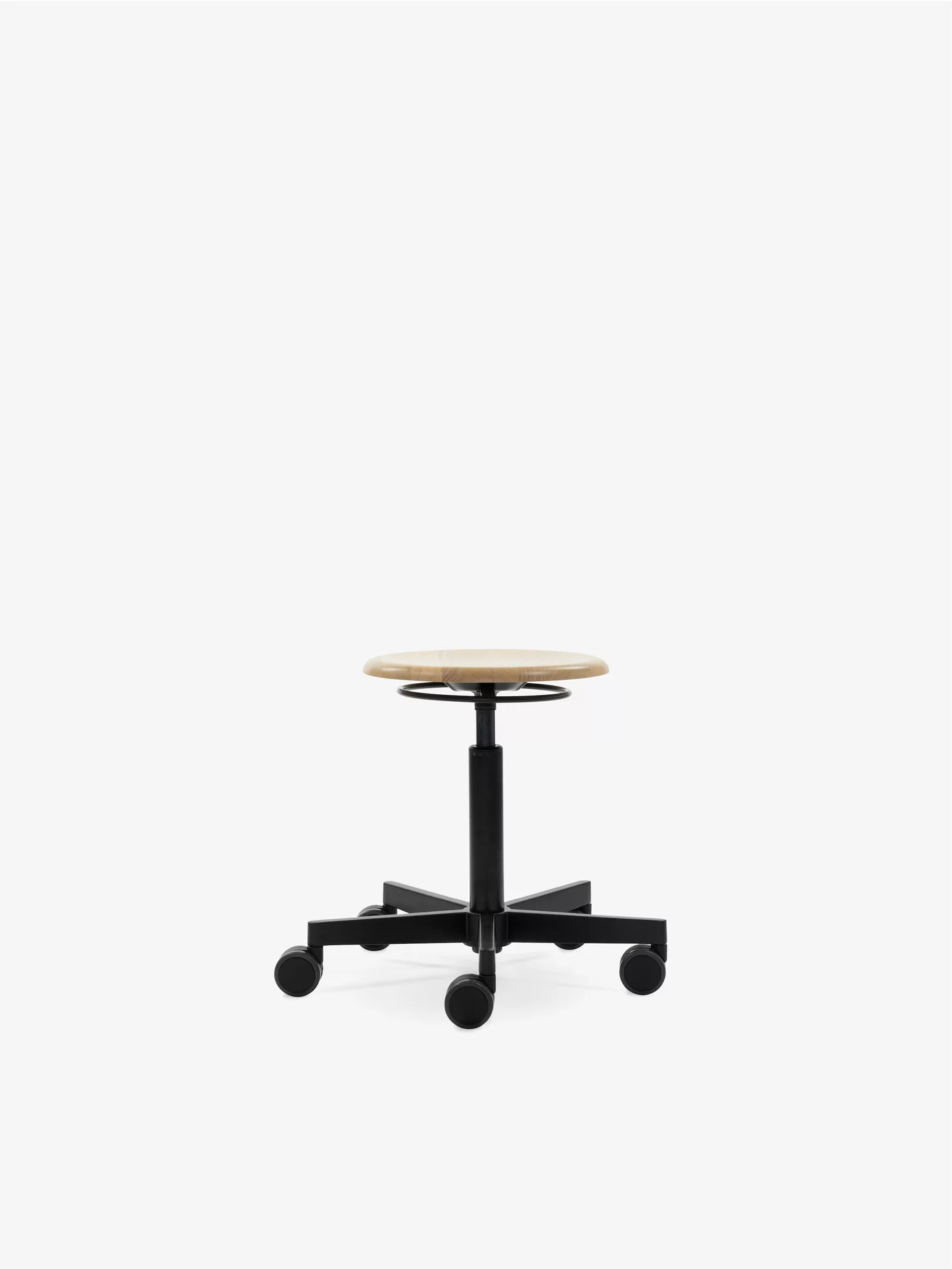 wilde-spieth_classic-collection_s193r_1.jpg S 193R stool – Classic Collection