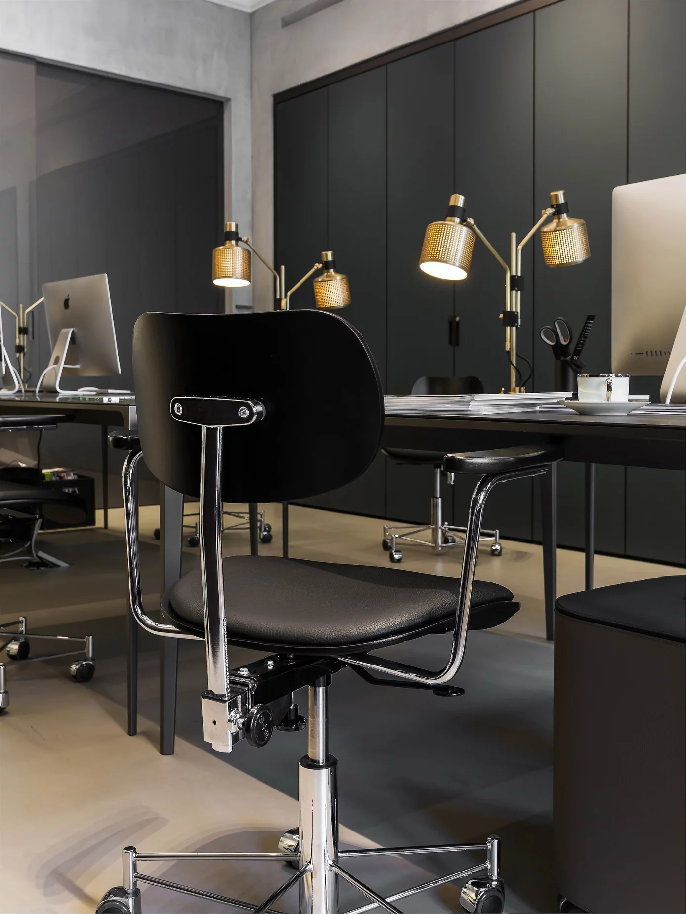 SBG 197R bar stool – Classic Collection