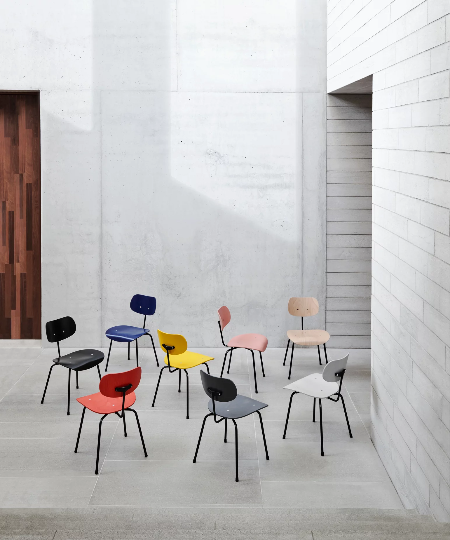 Multiple SE 68 Multi Purpose Chairs in all colors