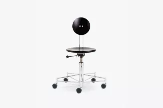 SBG 41 bar stool in black