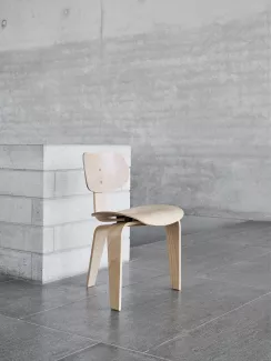 SE 42 chair – Classic Collection