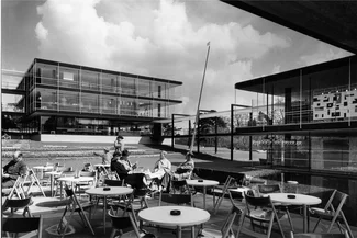 Historic image of the SE18