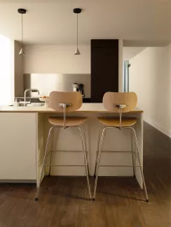 The SB 68 Bar Chair at Viola Beuschers studio
