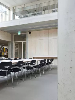 The SE 68 Multipurpose Chair at the library of Burg Giebichenstein 