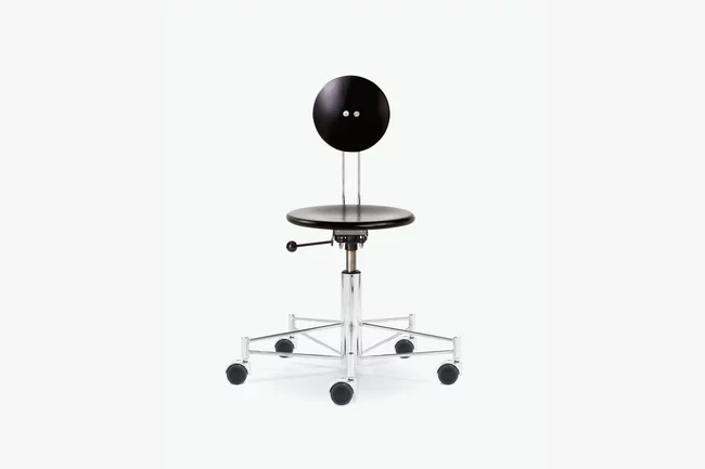 SBG 41 bar stool in black